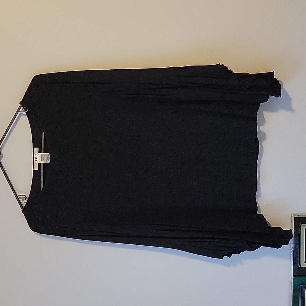 2 HEARTS Bell-Sleeved Blouse